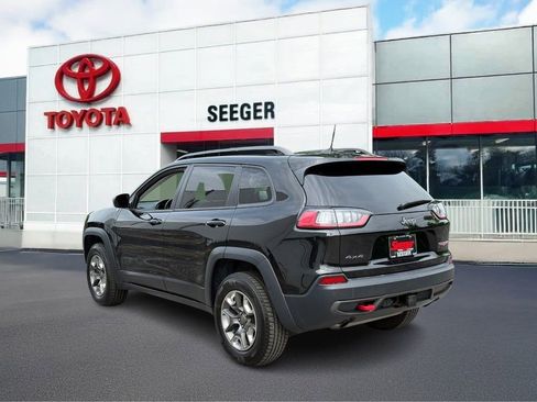 Used 2019 Jeep Cherokee Trailhawk w/ Cold Weather Group AWD/4WD image 7