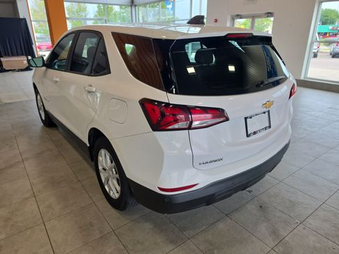 Used 2024 Chevrolet Equinox LS FWD image 10