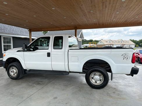 Used 2016 Ford F250 XL AWD/4WD image 4