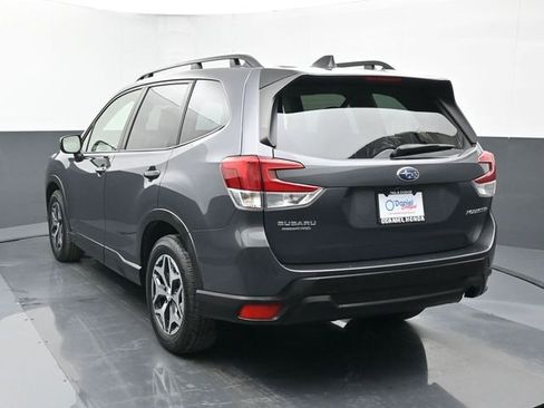 Used 2024 Subaru Forester Premium image 3