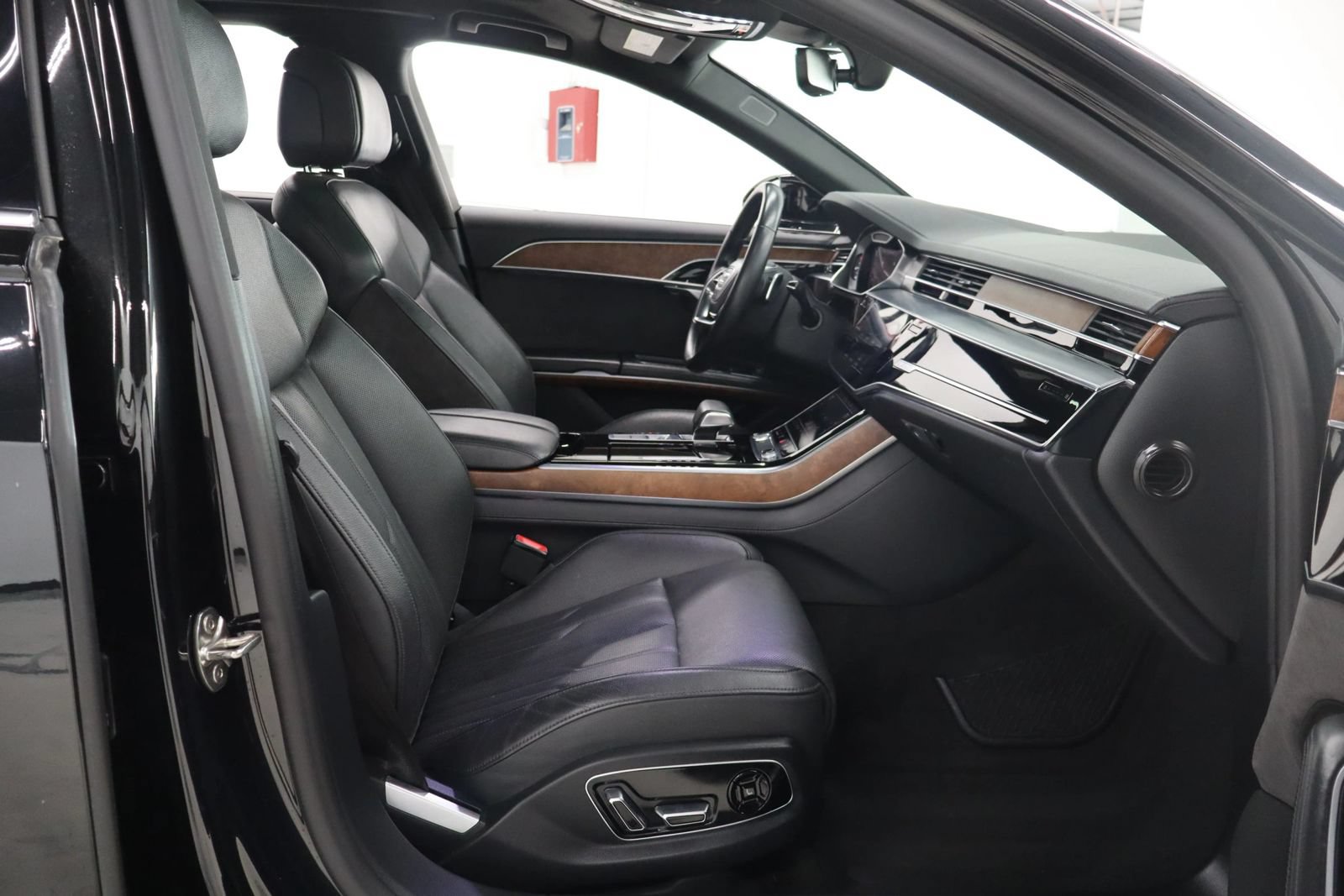 Used 2019 Audi A8 L 3.0T w/ Executive Package AWD/4WD image 31