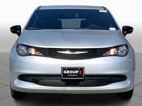 New 2026 Chrysler Voyager LX image 3