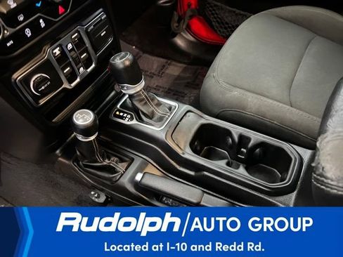 Used 2019 Jeep Wrangler Unlimited Sahara AWD/4WD image 28