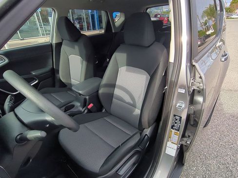 Used 2024 Kia Soul LX w/ Option Group 015 image 17