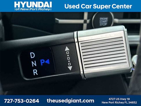 New 2025 Hyundai Santa Fe SE image 32