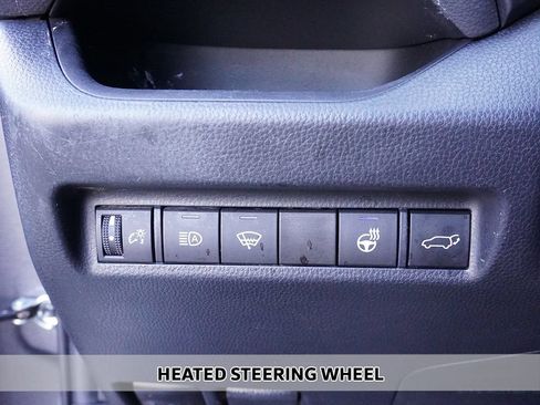 Used 2022 Toyota RAV4 XLE w/ Convenience Package AWD/4WD image 8