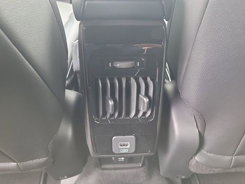 New 2026 Jeep Compass Latitude AWD/4WD image 16