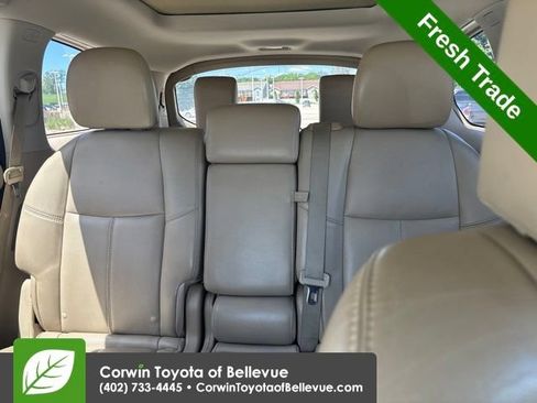 Used 2014 Nissan Pathfinder Platinum AWD/4WD image 16