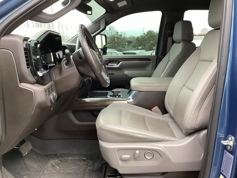 Used 2024 Chevrolet Silverado 2500 LT w/ All Star Edition image 9