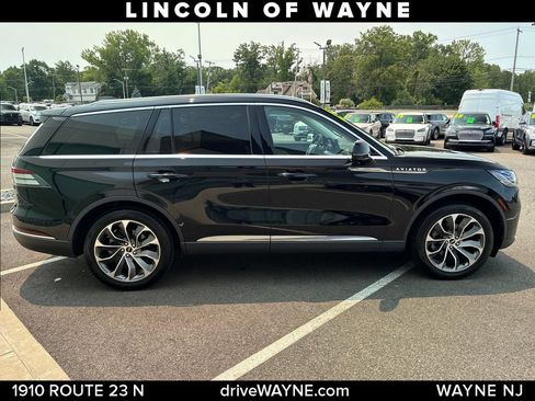 Certified 2025 Lincoln Aviator Reserve w/ Illumination Package AWD/4WD image 9
