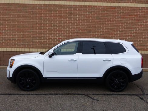 Used 2022 Kia Telluride EX w/ EX Premium Package AWD/4WD image 7