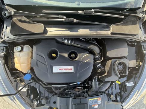 Used 2016 Ford Focus RS AWD/4WD image 17