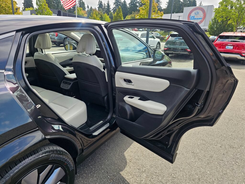Used 2024 Nissan Ariya AWD image 27