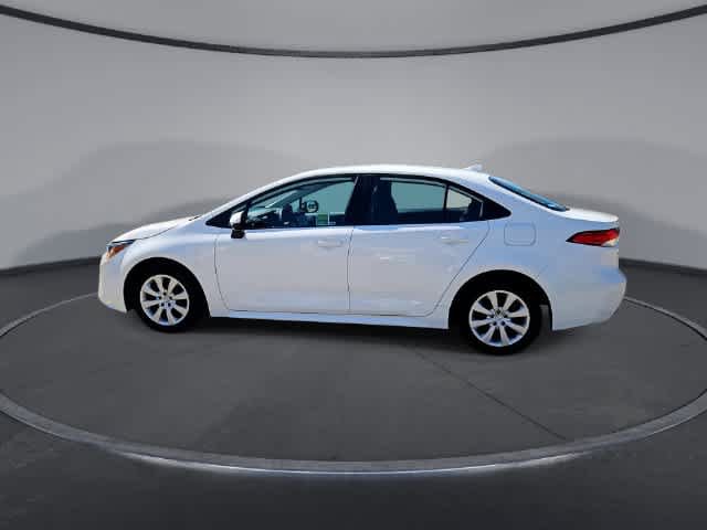 Used 2024 Toyota Corolla LE FWD image 5