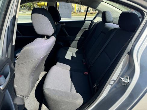 Used 2011 MAZDA MAZDA3 i Touring image 10