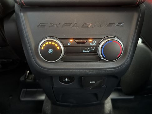 Used 2025 Ford Explorer ST-Line RWD image 42