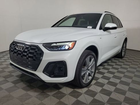 Used 2025 Audi Q5 2.0T Premium image 3