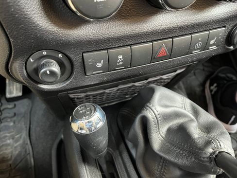 Used 2017 Jeep Wrangler Unlimited Sport image 21