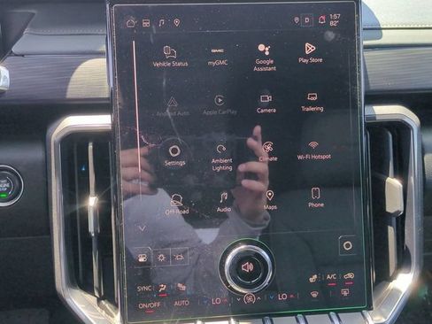 Used 2025 GMC Acadia AT4 AWD/4WD image 26