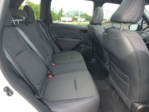 Used 2025 Subaru Forester Premium AWD/4WD image 18