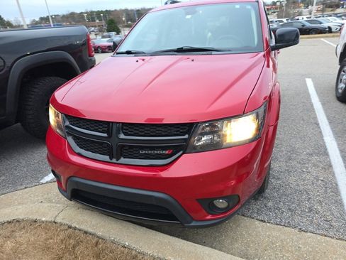 Used 2019 Dodge Journey SE image 10