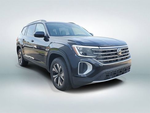 New 2026 Volkswagen Atlas SE FWD image 2