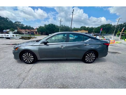 Used 2025 Nissan Altima 2.5 SV FWD image 5