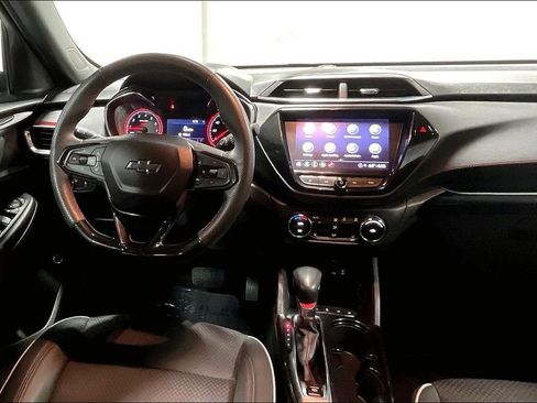 Used 2023 Chevrolet TrailBlazer RS w/ Sun and Liftgate Package image 7