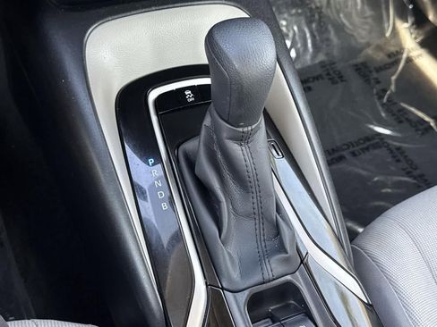 Used 2021 Toyota Corolla LE image 36