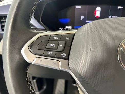 Used 2022 Volkswagen Taos SE image 16