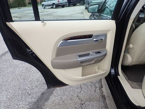 Used 2010 Chrysler Sebring Limited w/ Electronics Convenience Group image 15