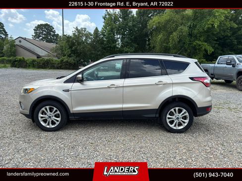 Used 2018 Ford Escape SE AWD/4WD image 1