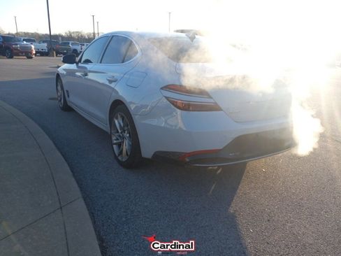 Used 2022 Genesis G70 2.0T image 10