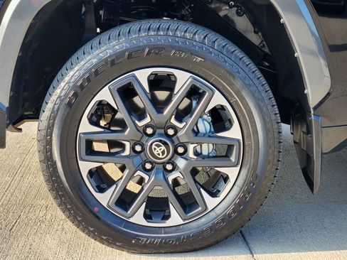 Certified 2026 Toyota Tundra Limited AWD/4WD image 9