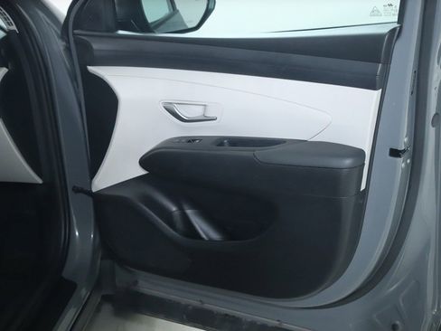 Used 2025 Hyundai Tucson SEL AWD/4WD image 34