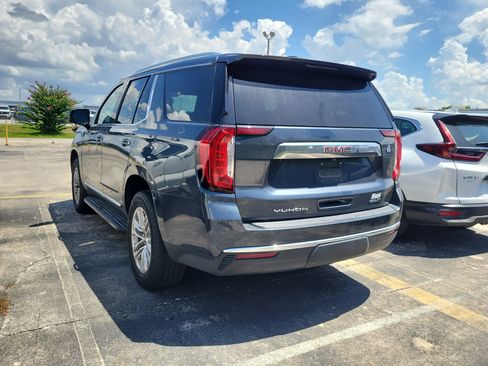 Used 2021 GMC Yukon SLT w/ SLT Luxury Plus Package RWD image 4