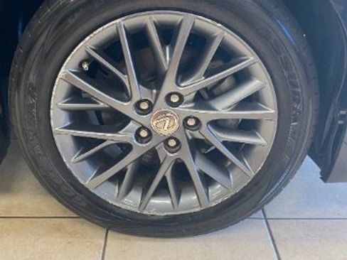 Used 2018 Lexus ES 350 w/ Premier Package image 30