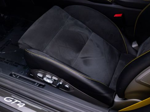 Used 2020 Porsche 718 Cayman GT4 image 17