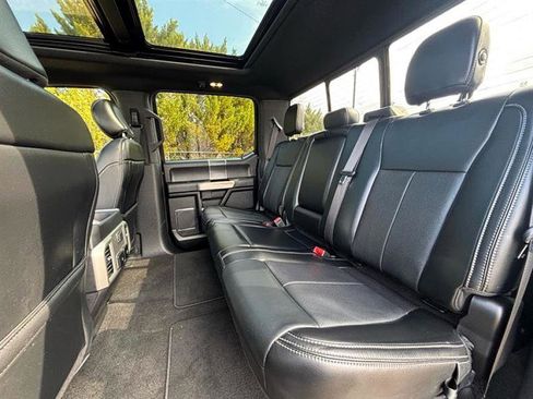 Used 2019 Ford F150 Lariat image 34