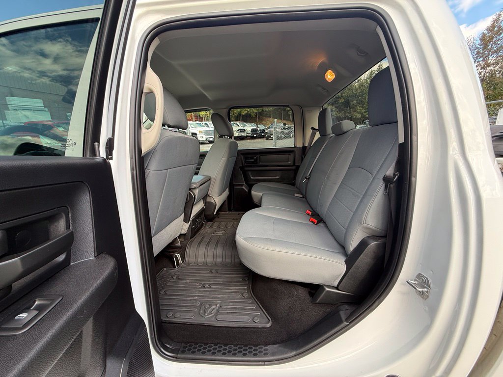 Used 2018 RAM 3500 Tradesman w/ Chrome Appearance Group AWD/4WD image 31