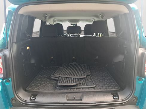 Used 2022 Jeep Renegade Latitude image 29