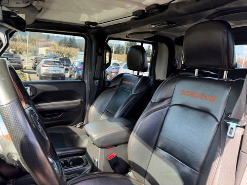 Used 2023 Jeep Gladiator Mojave w/ LED Lighting Group AWD/4WD image 15