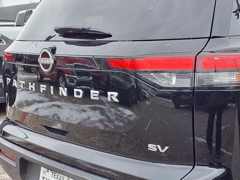 Used 2024 Nissan Pathfinder SV image 45