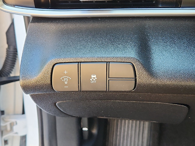 Used 2024 Hyundai Elantra SEL FWD image 25
