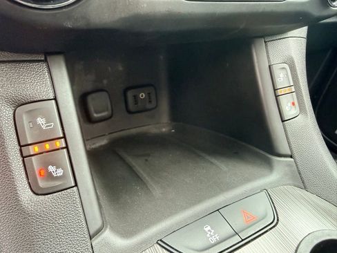 Used 2017 GMC Acadia SLT image 27