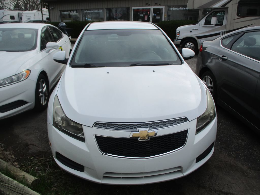 Used 2012 Chevrolet Cruze LT FWD image 3