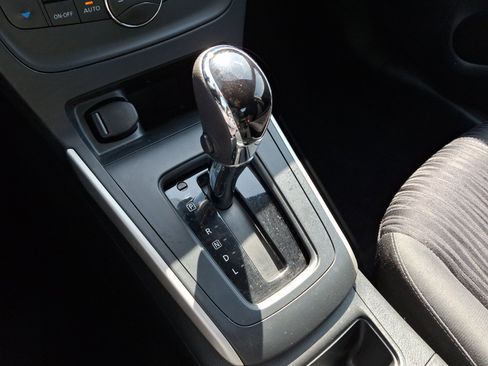 Used 2018 Nissan Sentra SV FWD image 15