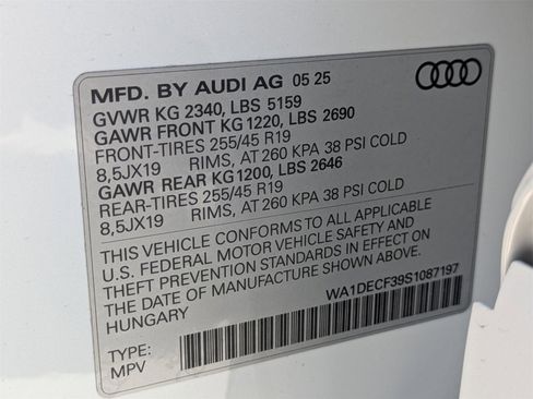 New 2025 Audi Q3 2.0T Premium image 17