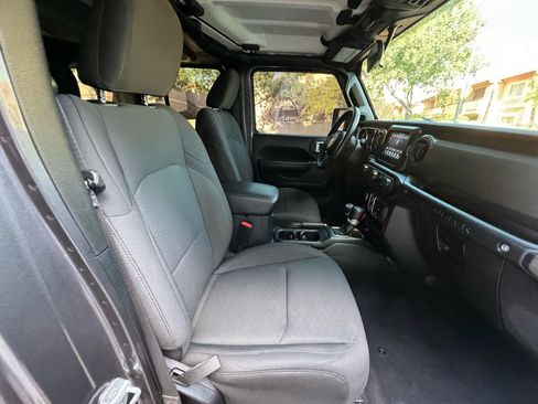 Used 2022 Jeep Wrangler Unlimited Sport AWD/4WD image 31