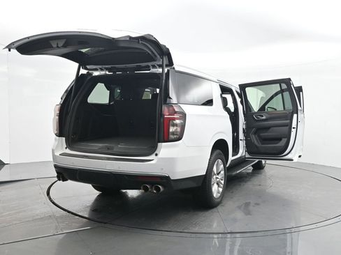 Used 2023 Chevrolet Suburban Premier image 36
